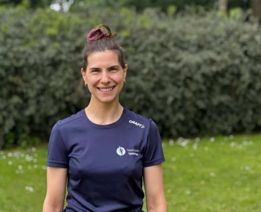 Portrætbillede af fysioterapeut Nadja Lheureux Rasmussen hos Kildeskovshallens Fysioterapi i Gentofte